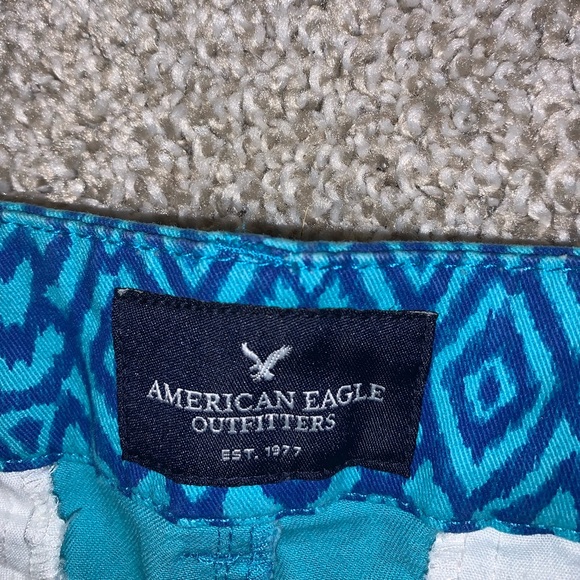American Eagle Midi Stretch Blue Shorts size 6 - Picture 7 of 11